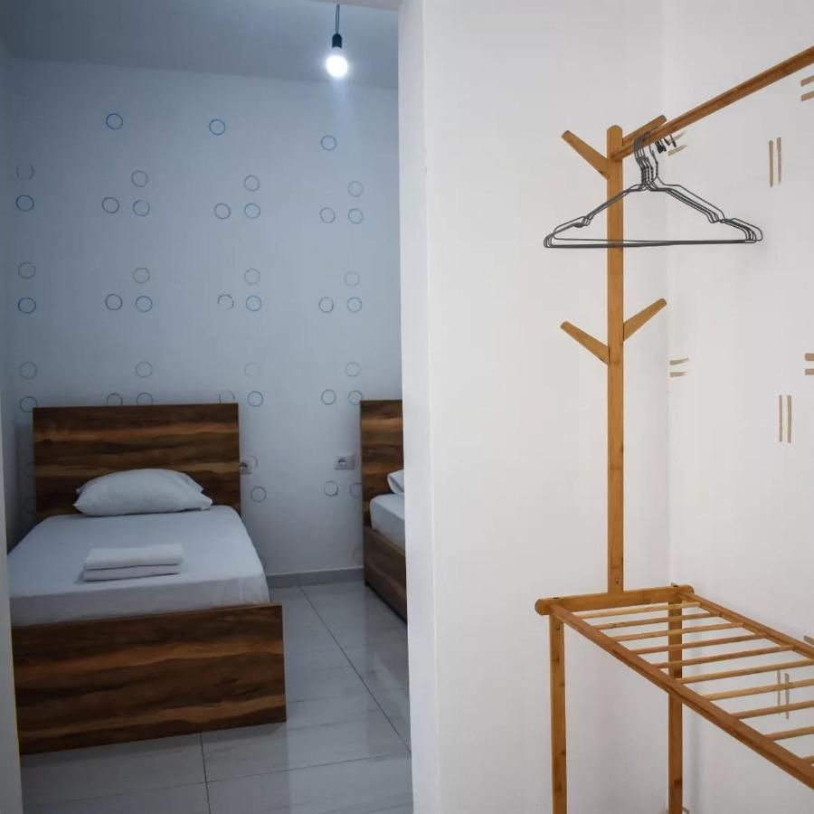 Troi Beach House Вльора Екстер'єр фото