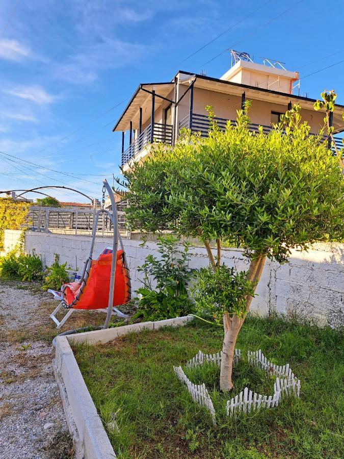 Troi Beach House Вльора Екстер'єр фото