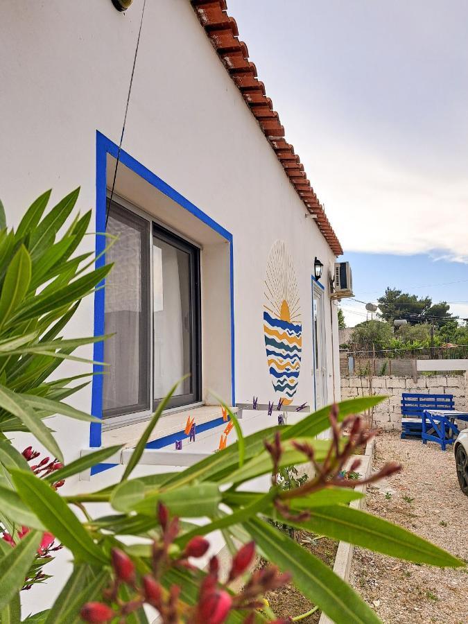 Troi Beach House Вльора Екстер'єр фото