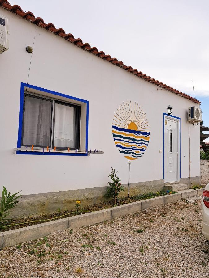 Troi Beach House Вльора Екстер'єр фото