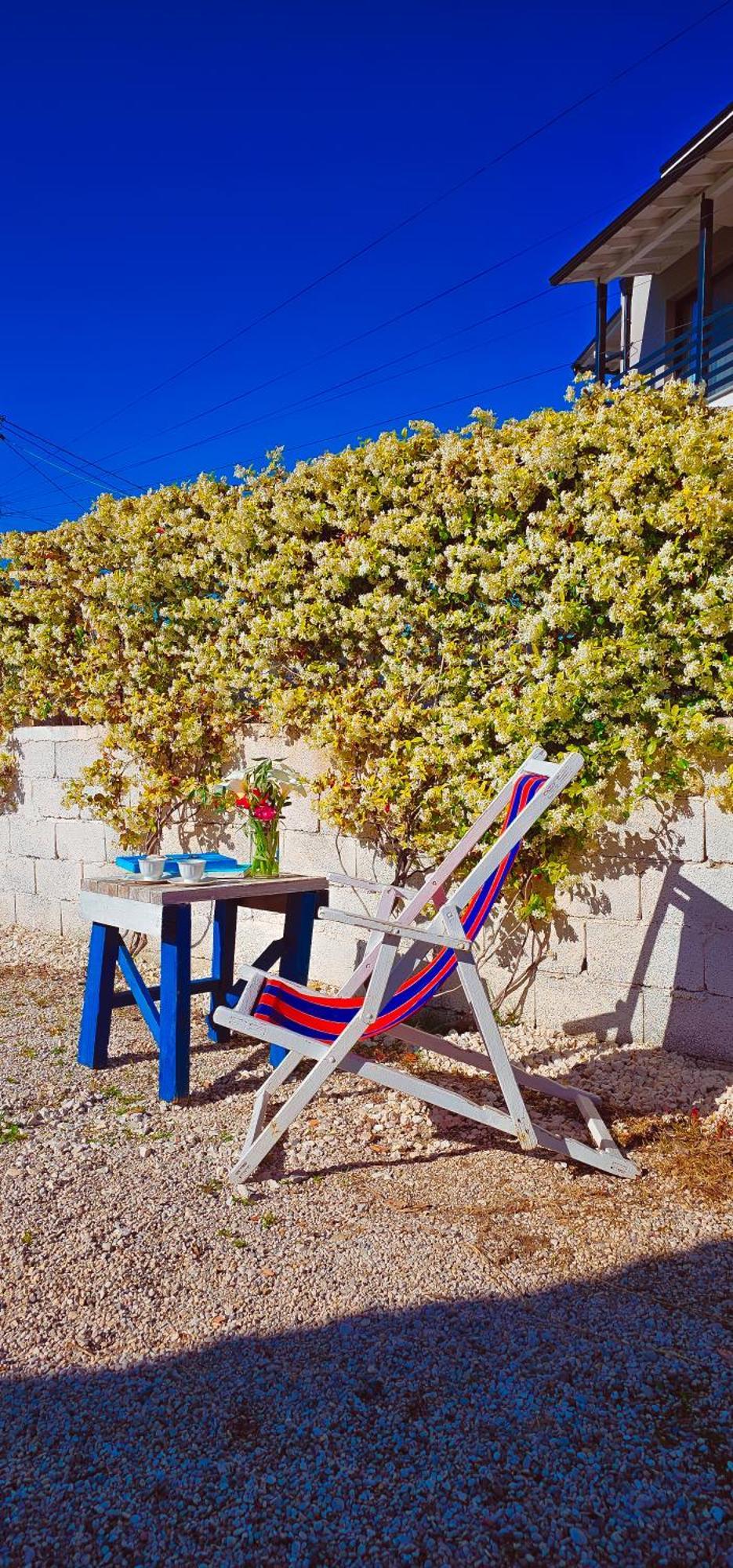 Troi Beach House Вльора Екстер'єр фото
